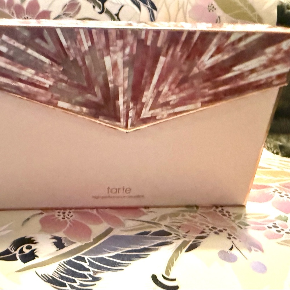***Tarte Full Face Folding Book Palette- Tan to Deep - Picture 2 of 6